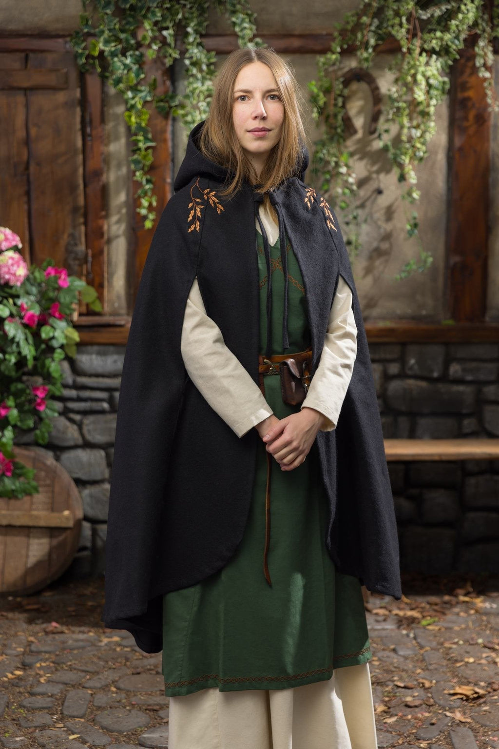 Cape Aric Black